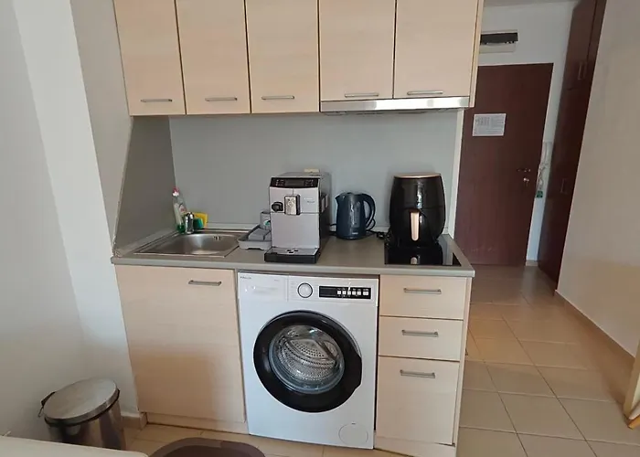 Life Private * Σωζόπολη